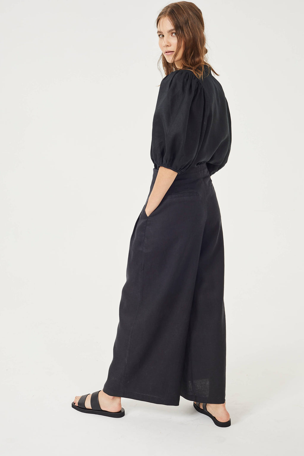 LANHTROPY Culotte Linen Pants - Black