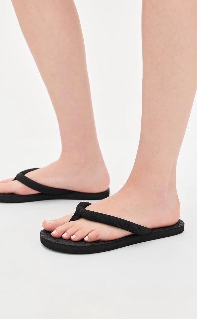 ROAM The Slip Sandal